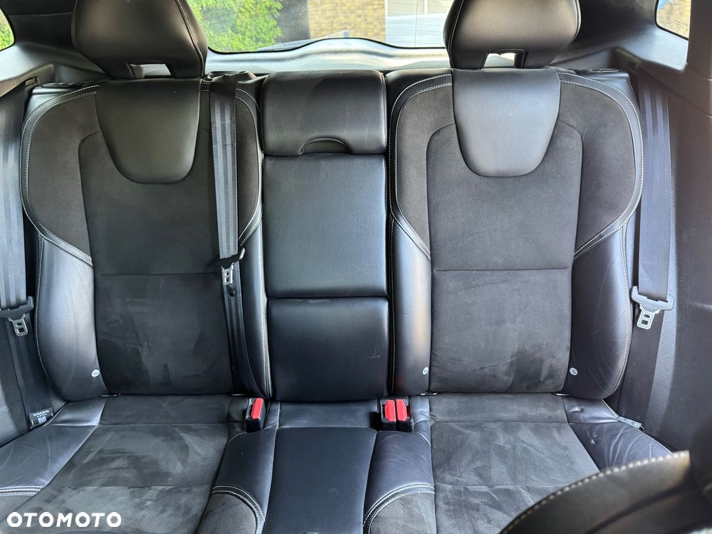 Volvo V40 D2 Drive-E R-Design Momentum - 13