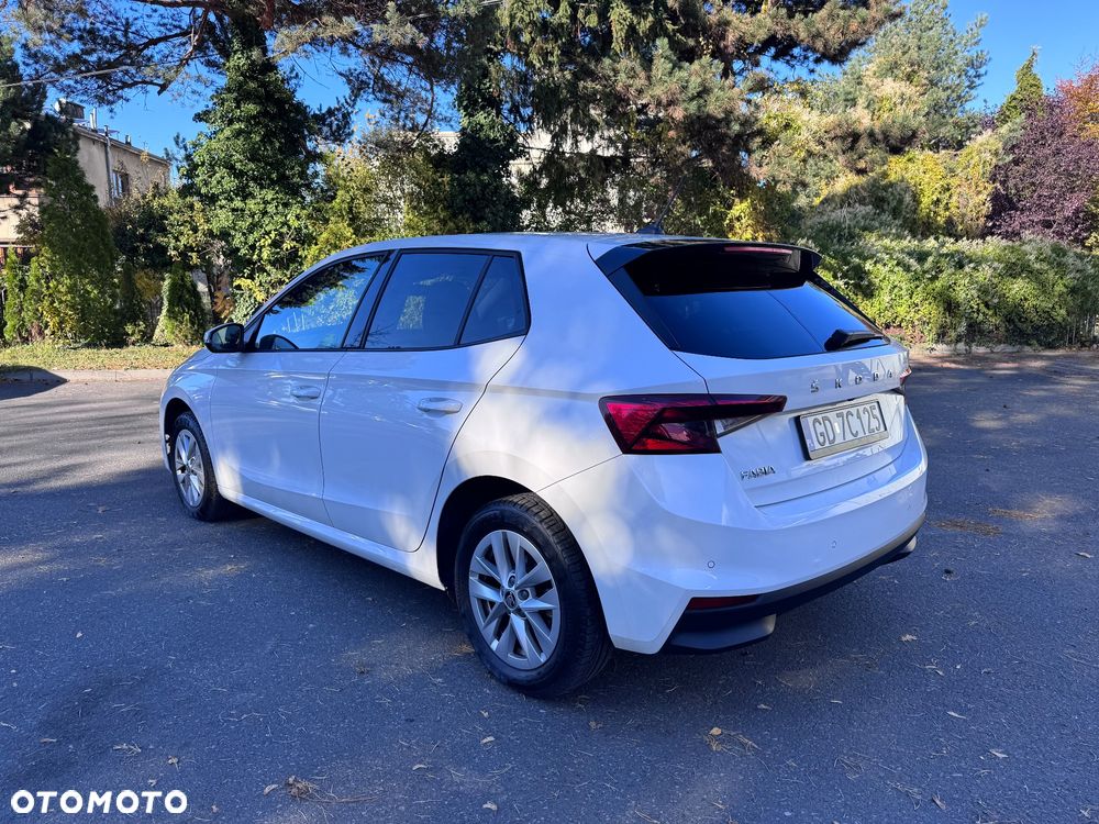 Skoda Fabia 2022 photo 3