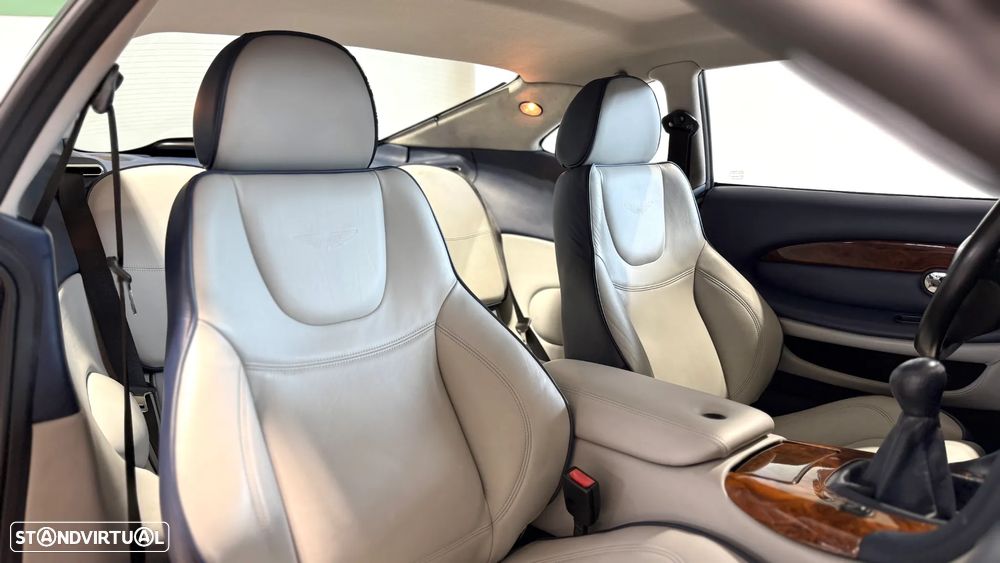 Aston Martin DB7 Vantage Coupé V12 - 17