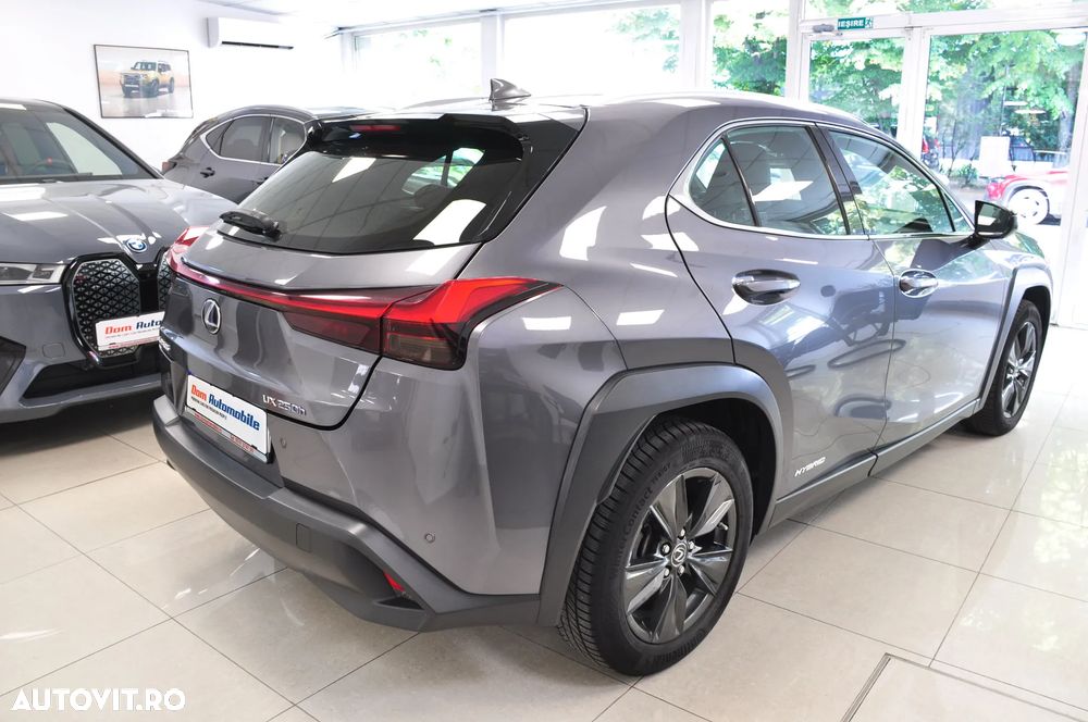 Lexus UX 250h FWD Executive - 5