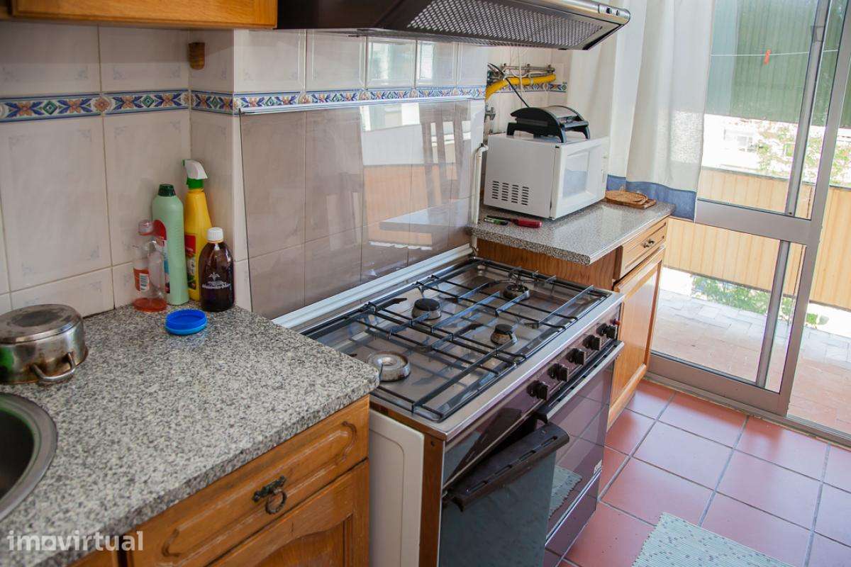 Quarto - localizado em Norton de Matos Coimbra - Grande imagem: 4/23