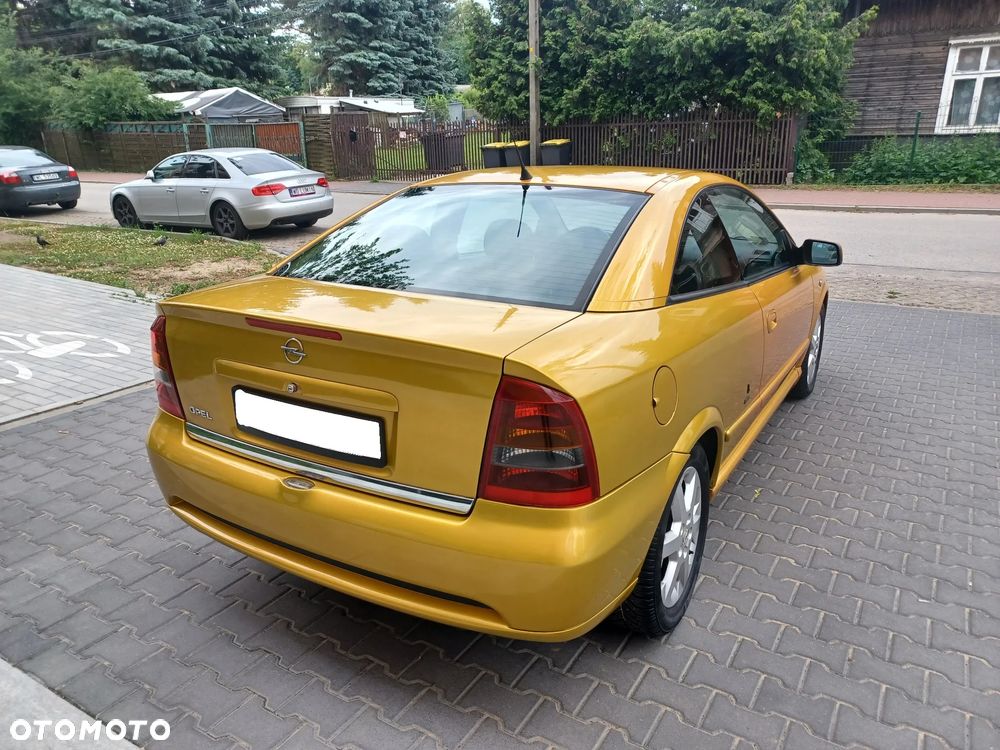 Opel Astra 2.2 Bertone - 10