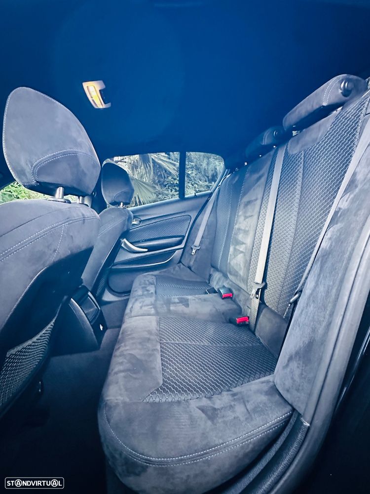 BMW 118 d Aut. Sport Line - 29