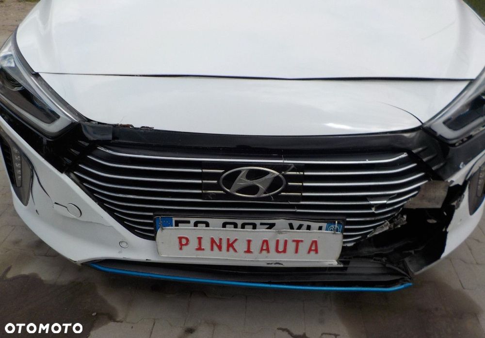 Hyundai IONIQ - 3