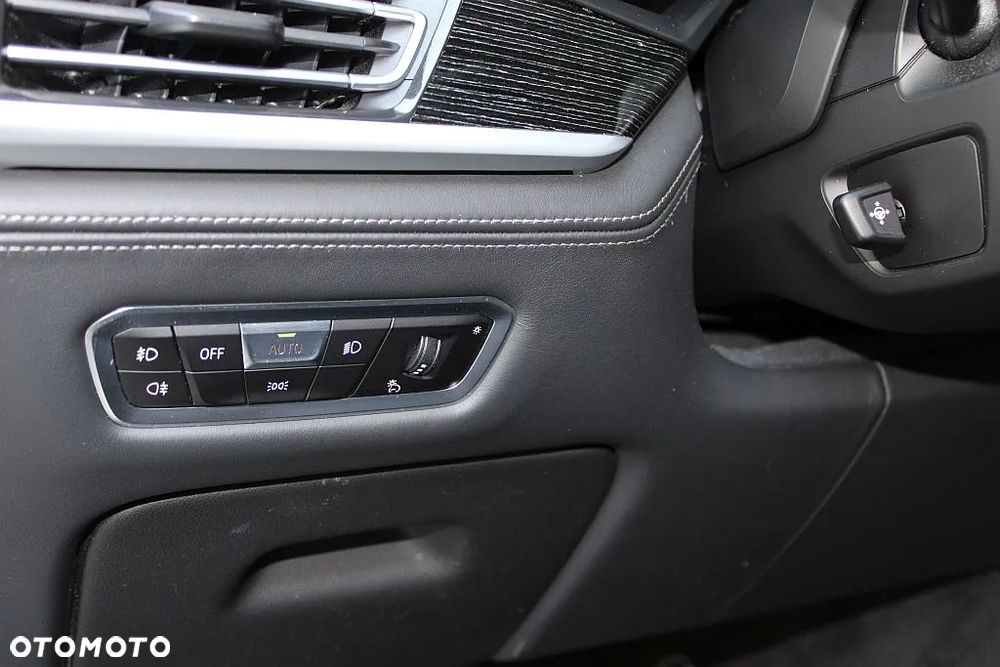 BMW X7 - 22