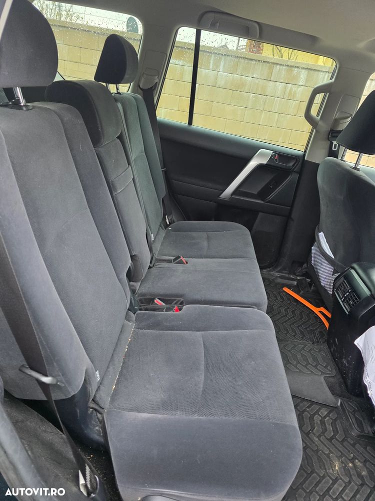 Toyota Land Cruiser - 9