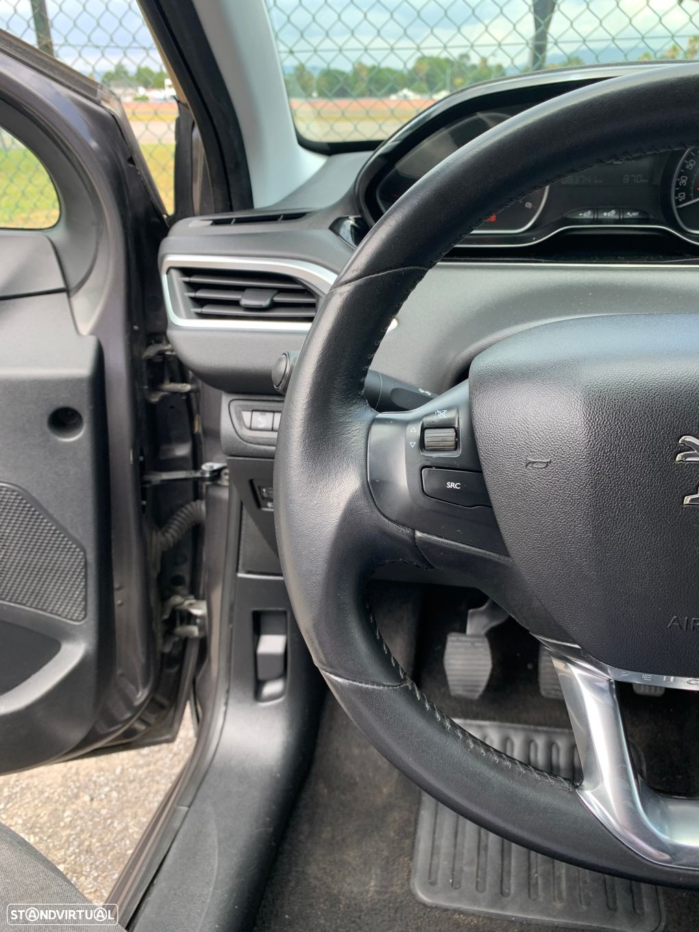 Peugeot 208 1.6 BlueHDi Allure - 22