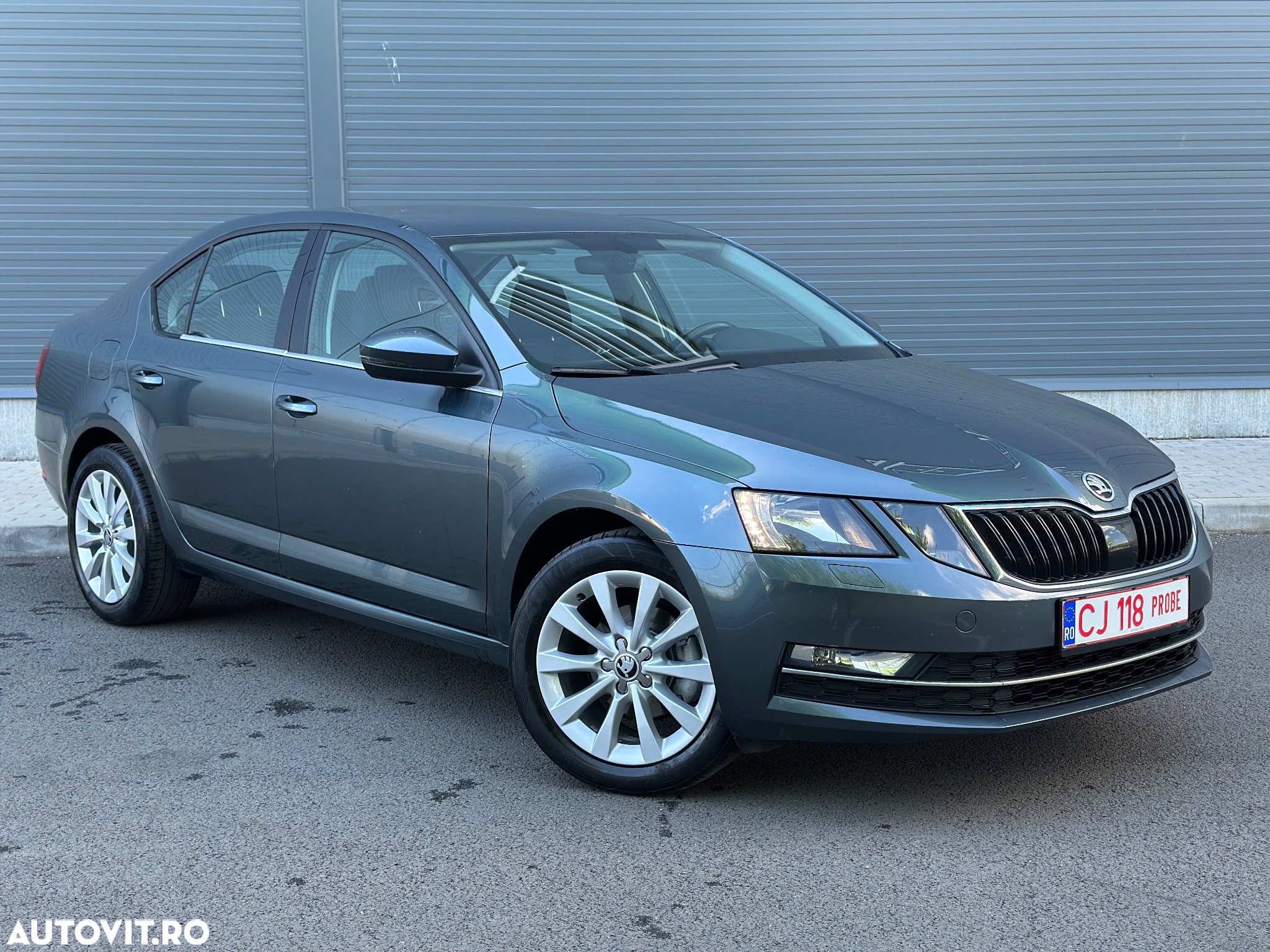 Skoda Octavia 2.0 TDI DSG Style - 4