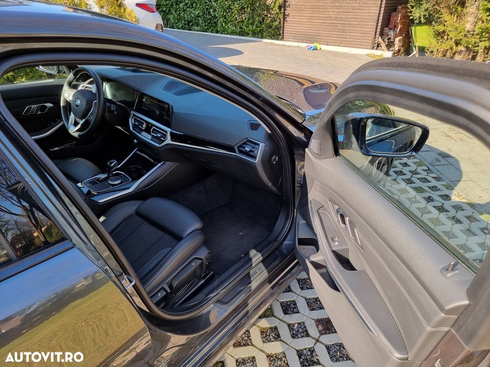 BMW Seria 3 330e Aut. Luxury Line - 14