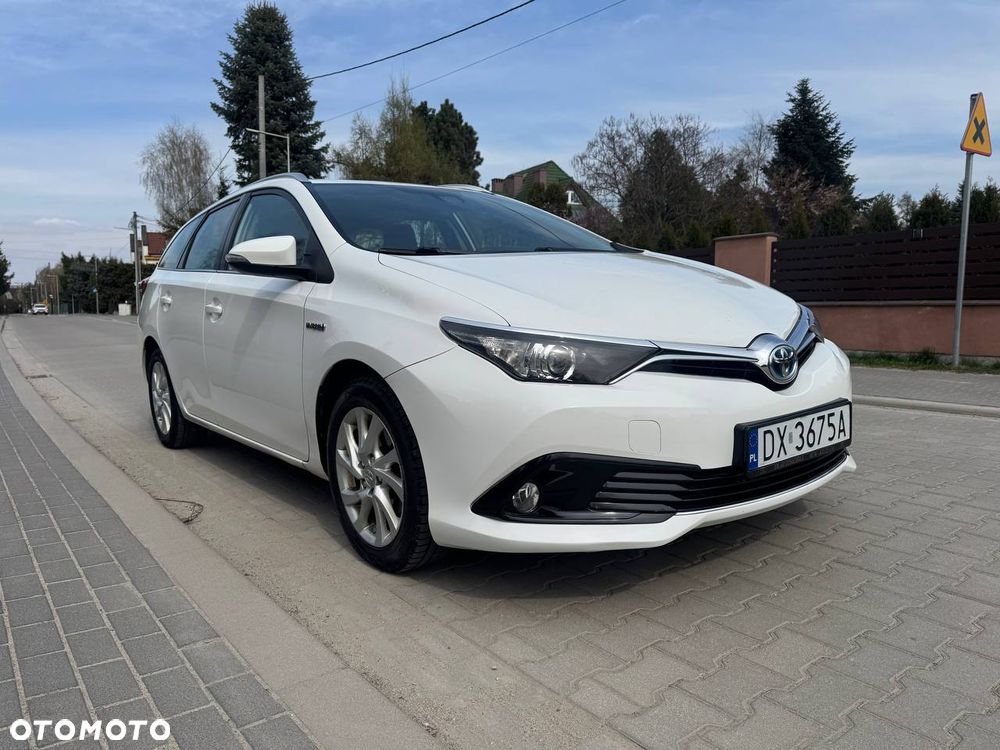 Toyota Auris - 1