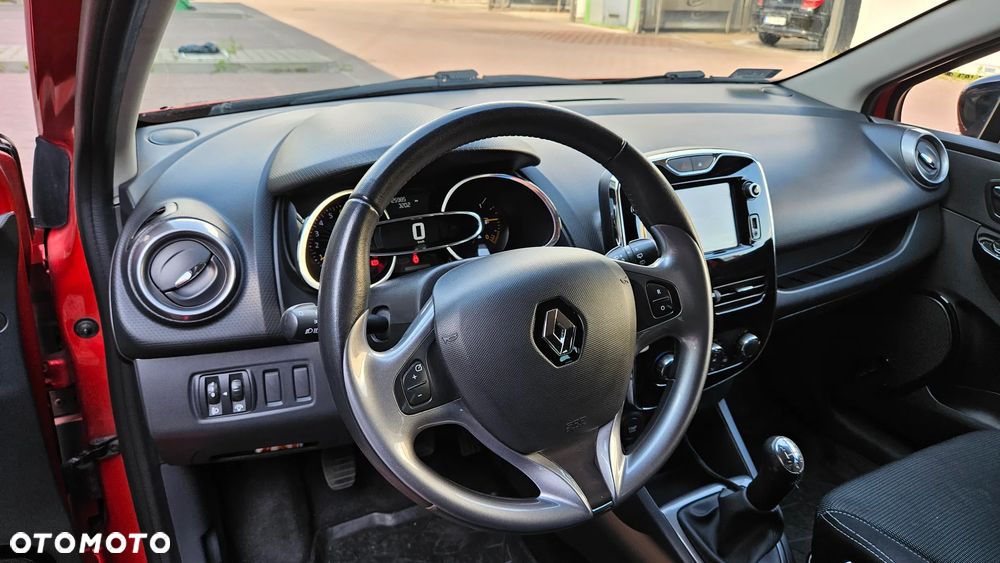 Renault Clio 0.9 TCe Techno Feel - 12