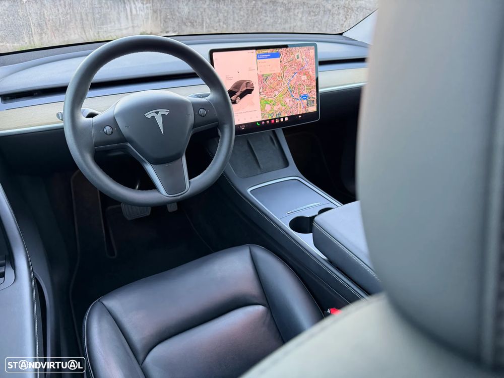 Tesla Model Y RWD - 16