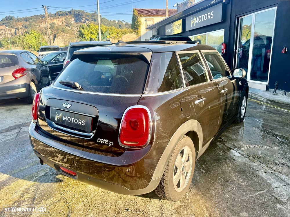 MINI 5 Portas Cooper D - 37