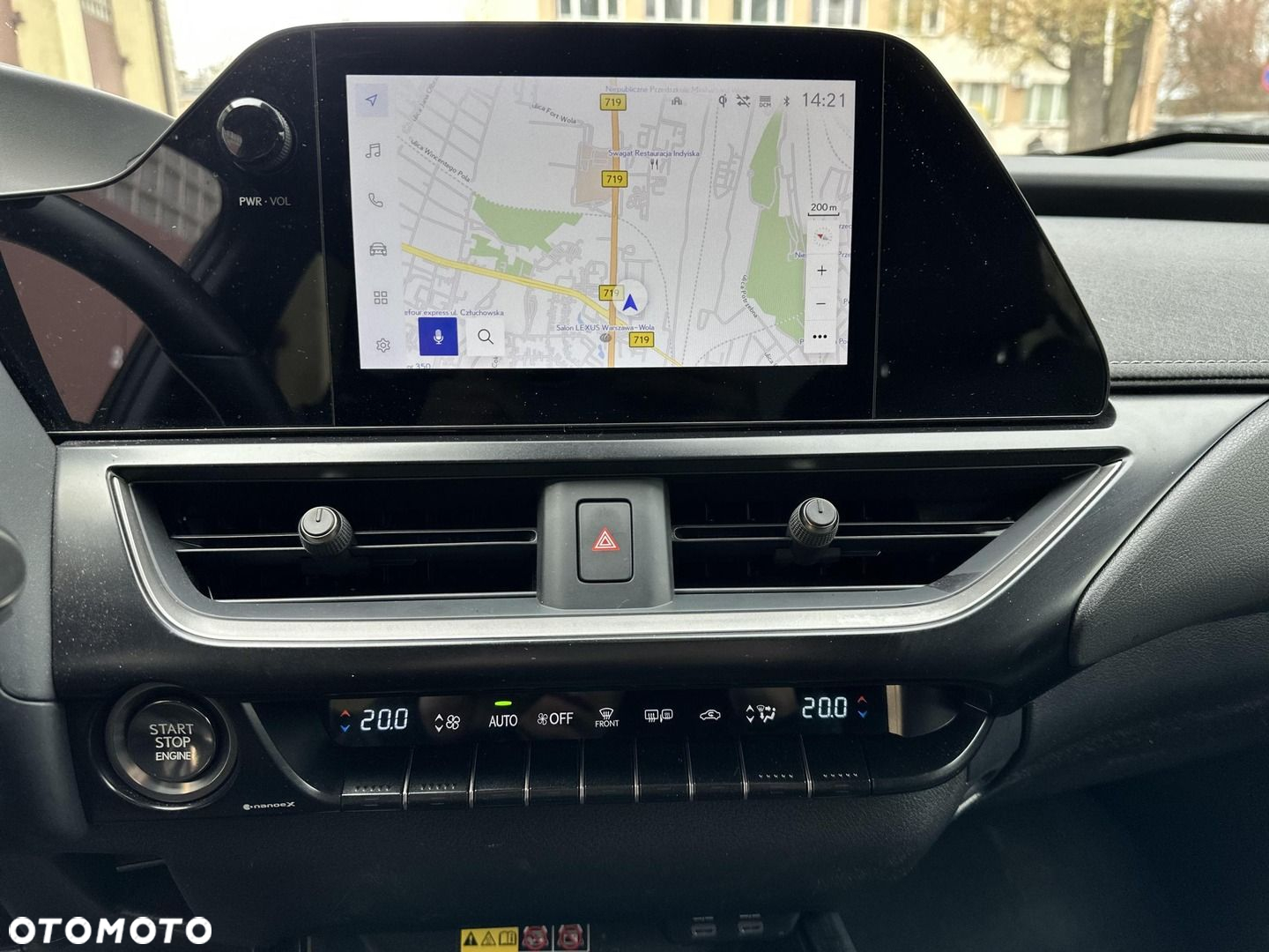 Lexus UX - 18