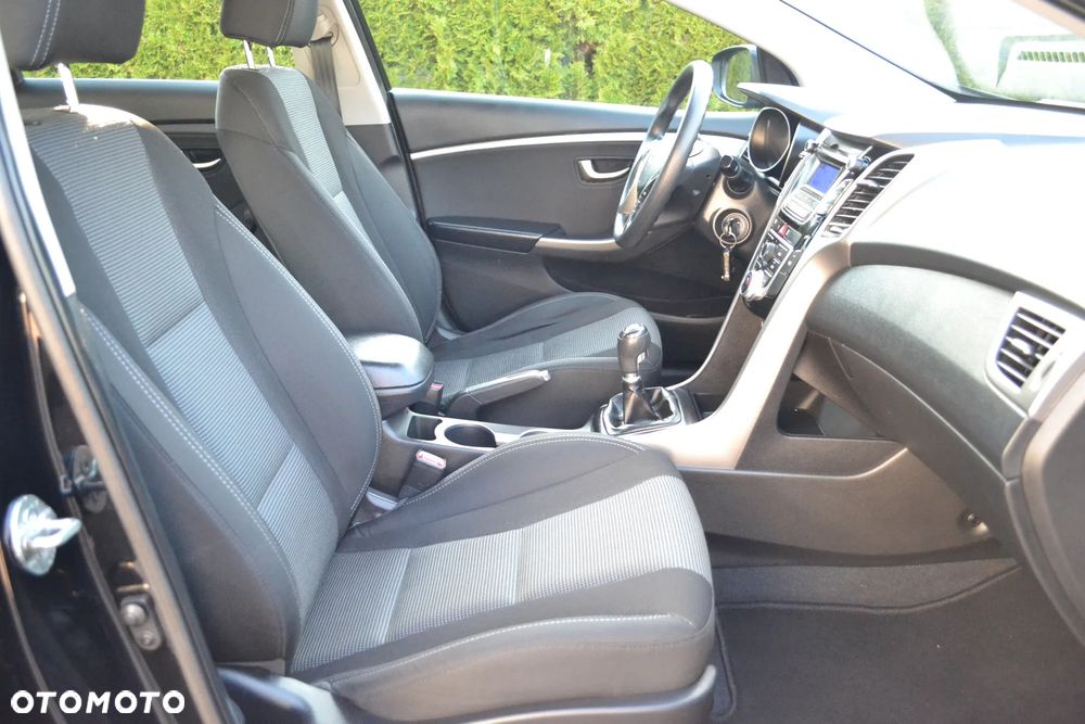 Hyundai i30 1.4 Comfort - 27