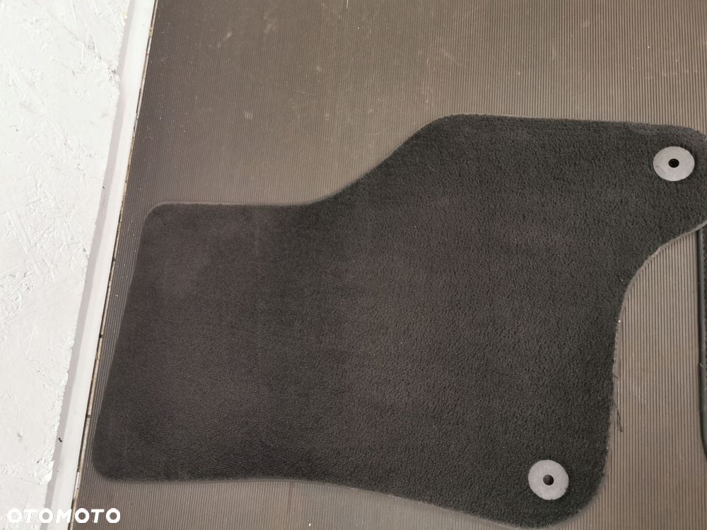 vw e-golf golf vii 7 oryginalne welurowe ddywaniki do elektryka - 3