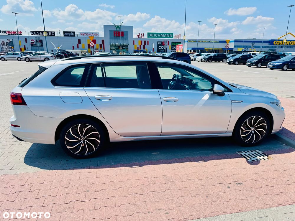 Volkswagen Golf 1.5 eTSI EVO Style DSG - 21