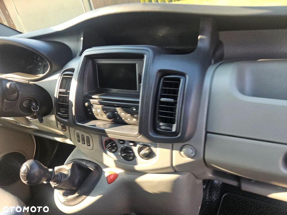 Renault TRAFIC - 19