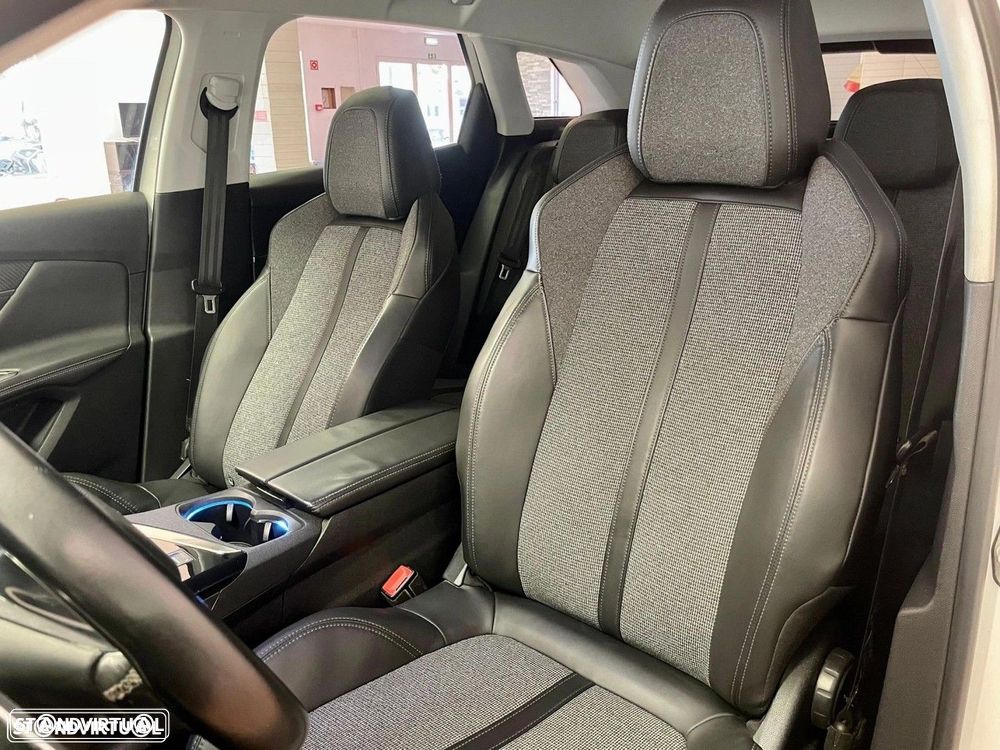 Peugeot 3008 1.2 PureTech Allure EAT6 - 25