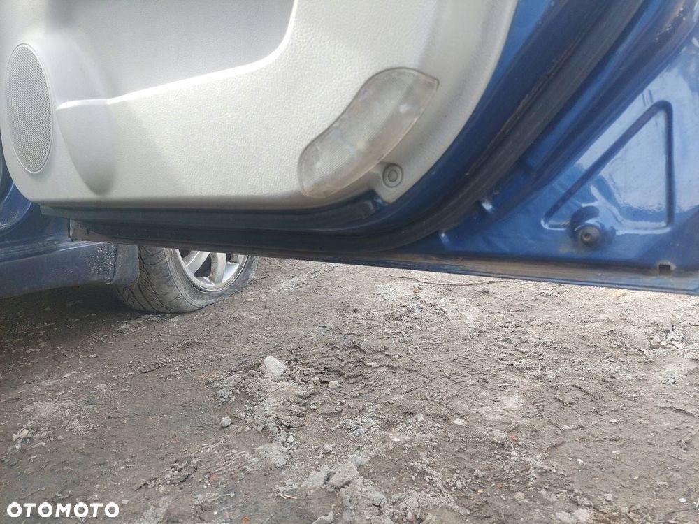 DRZWI KOMPLETNE PRAWY PRZÓD KIA CERATO I 1C - 5