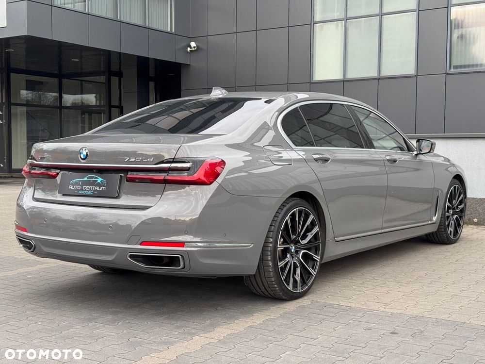 BMW Seria 7 - 11
