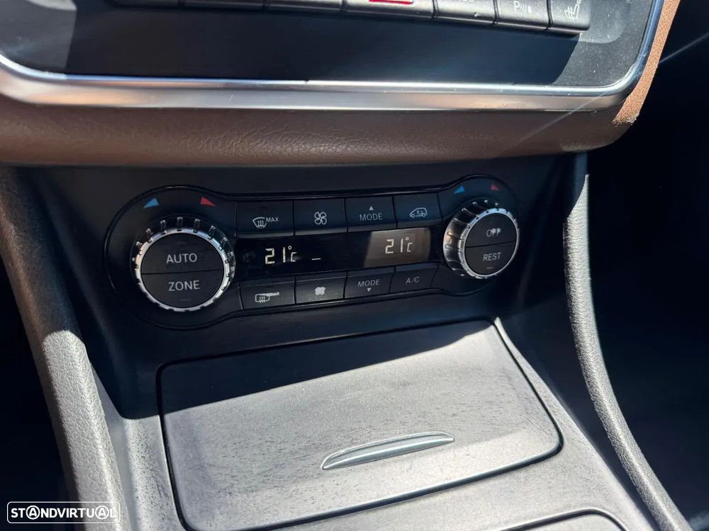 Mercedes-Benz A 220 - 25