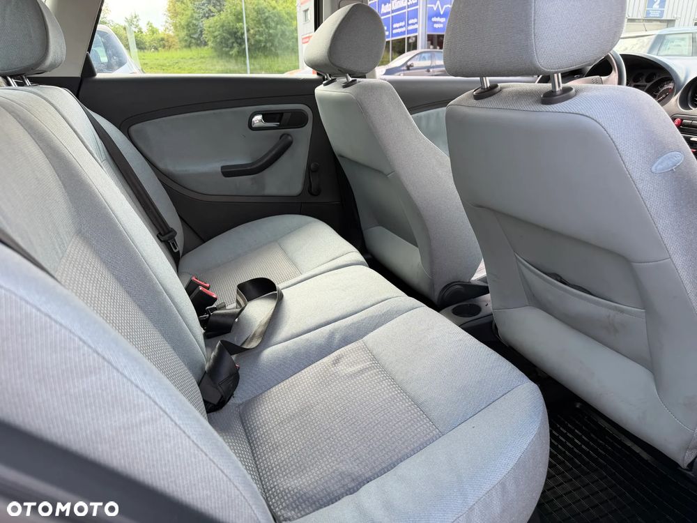 Seat Ibiza 1.4 16V Stylance - 25