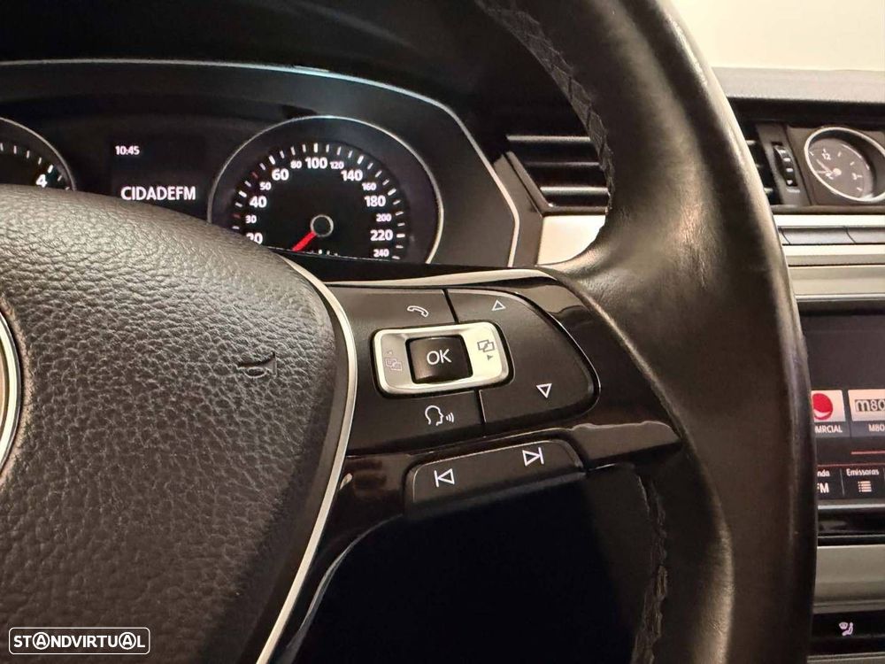 VW Passat Variant 1.6 TDI Confortline - 20