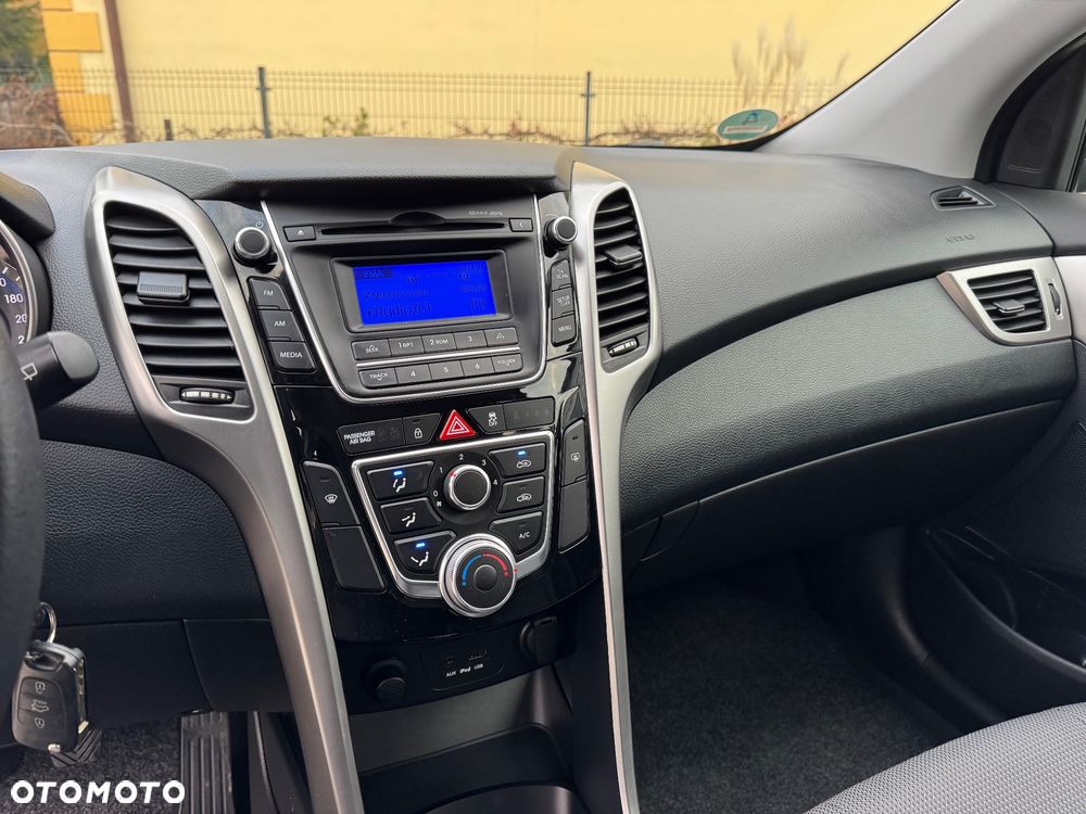 Hyundai i30 1.6 GDI Premium - 25