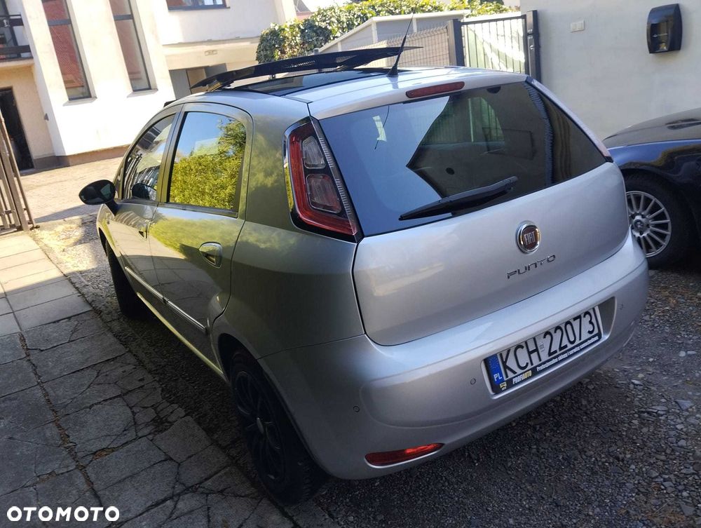Fiat Grande Punto 2012 photo 4