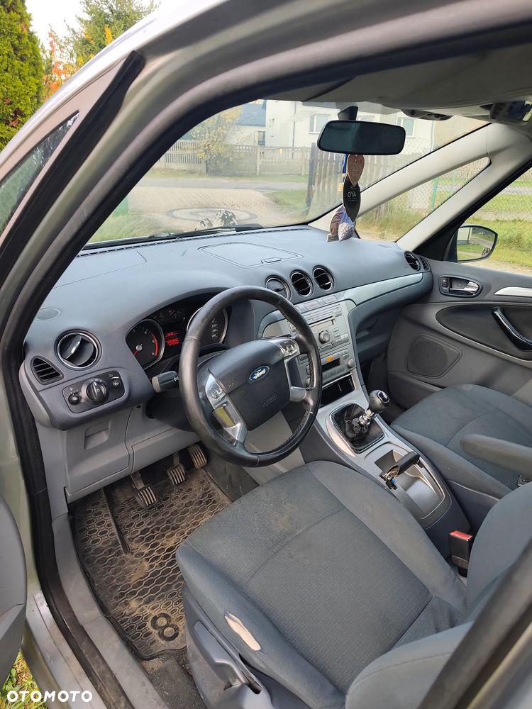 Ford Galaxy 2007 photo 5