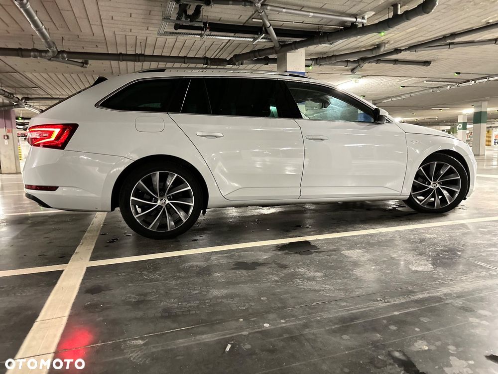 Skoda Superb 2.0 TDI 4x4 L&K DSG - 3