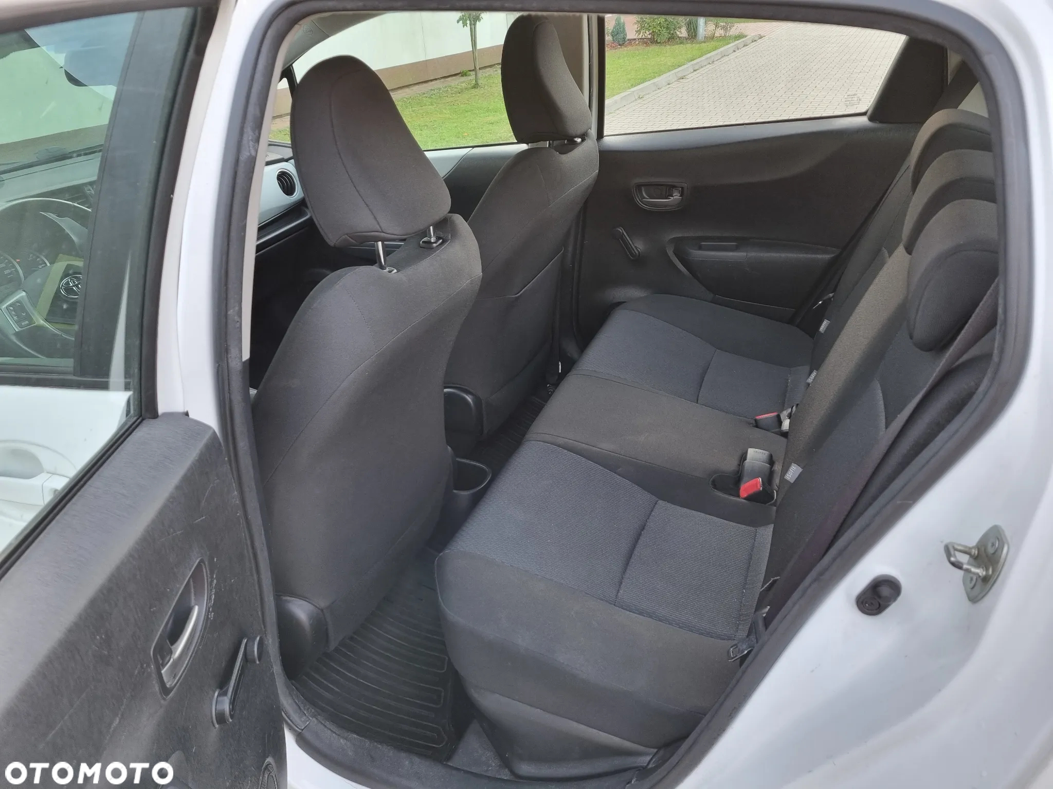Toyota Yaris Hybrid 1.5 VVT-i Style - 14