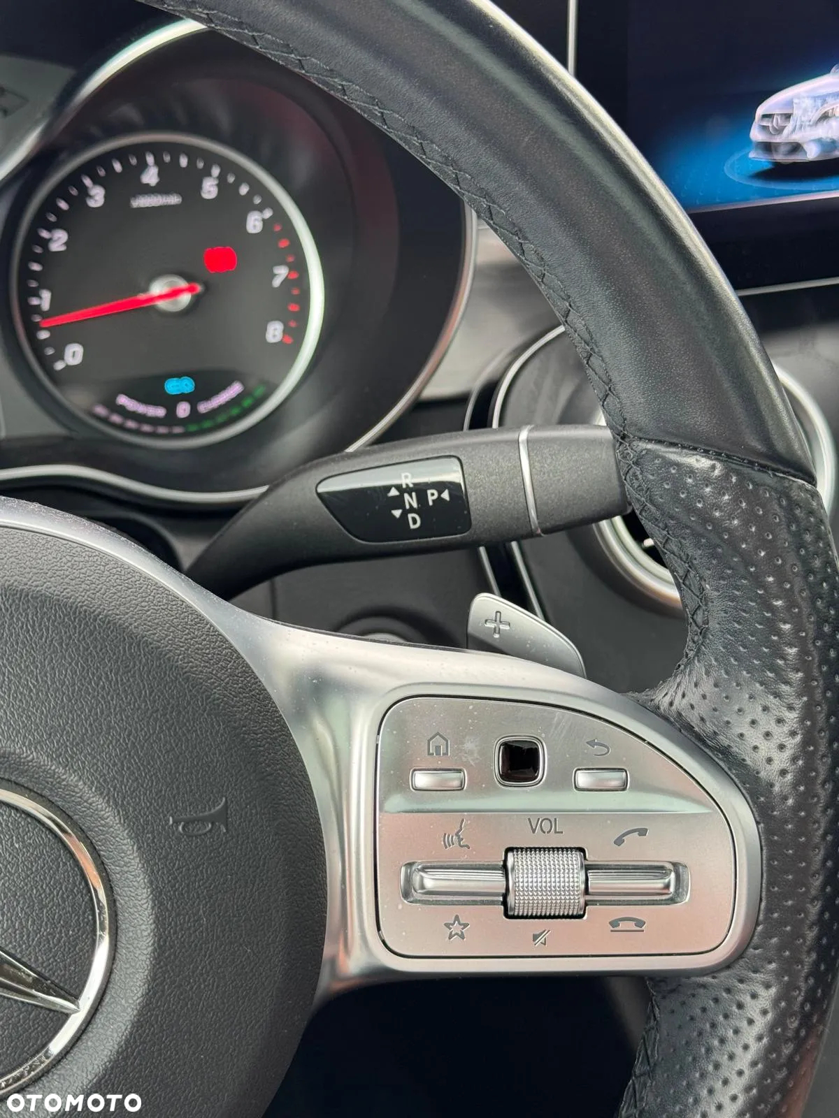 Mercedes-Benz Klasa C 300 9G-TRONIC - 26