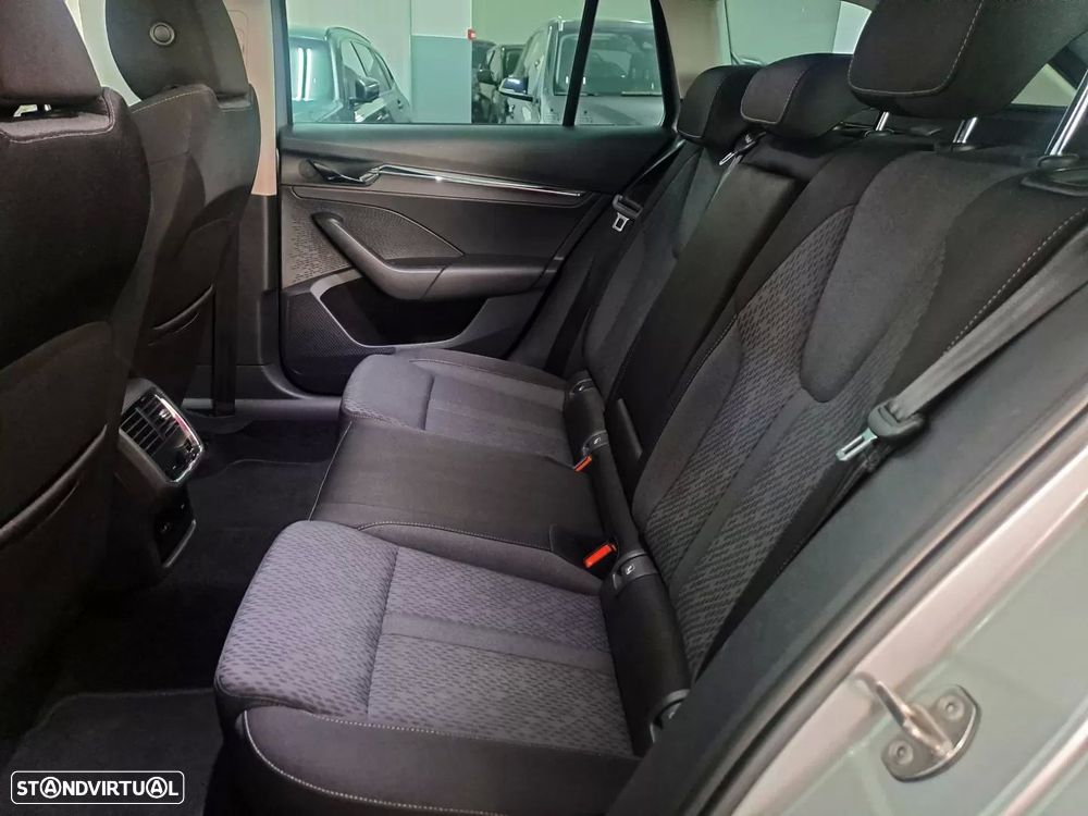 Skoda Octavia Break 2.0 TDI DSG - 15