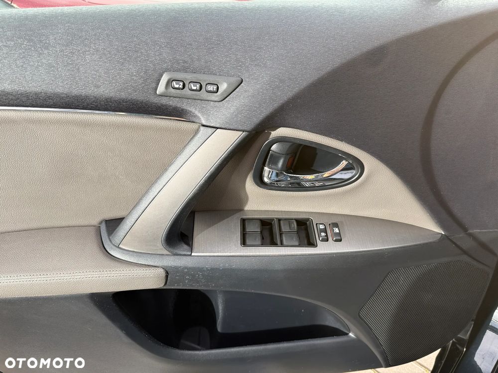 Toyota Avensis 2.0 Prestige MS - 12