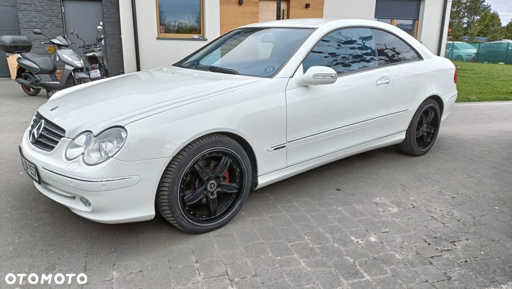 Mercedes-Benz CLK - 10