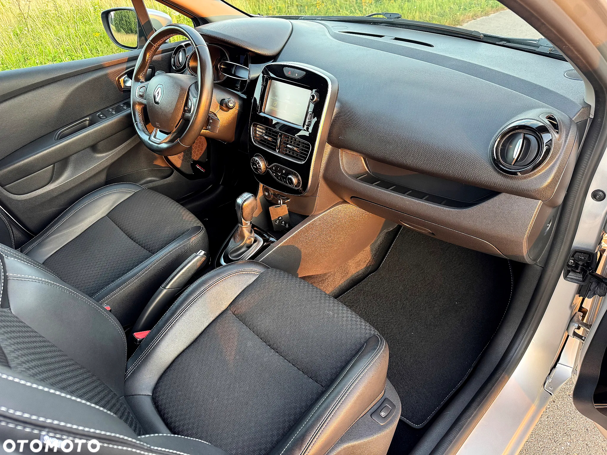 Renault Clio Grandtour Energy TCe 120 EDC Bose Edition - 10