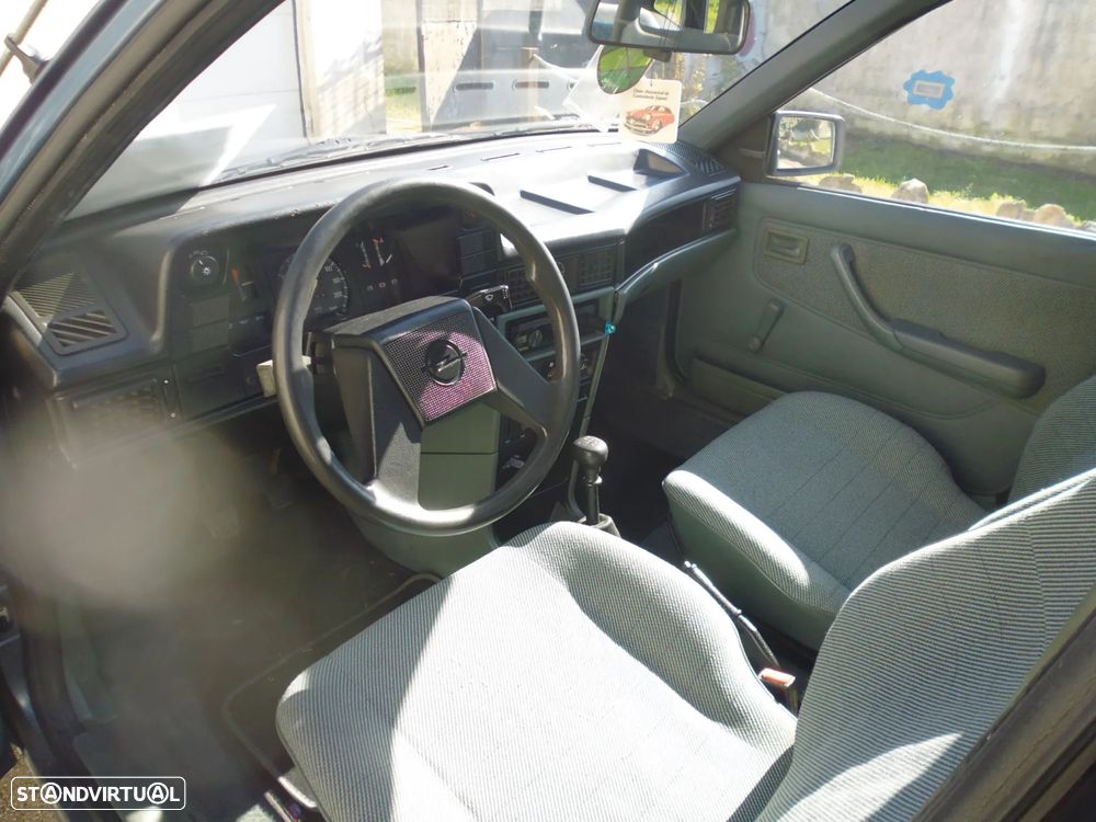 Opel Kadett - 8