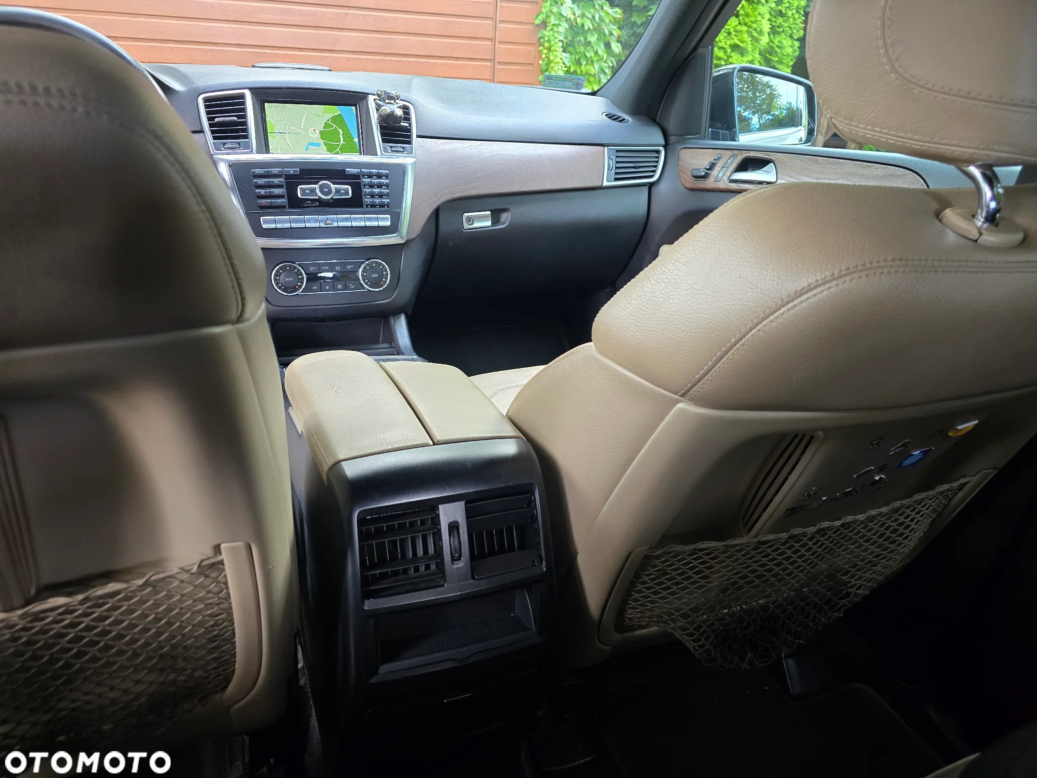 Mercedes-Benz ML 350 BlueTec 4-Matic - 13