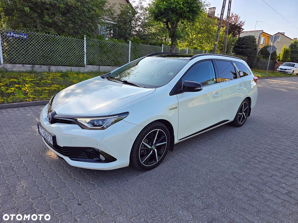 Toyota Auris Hybrid 135 Selection - 6