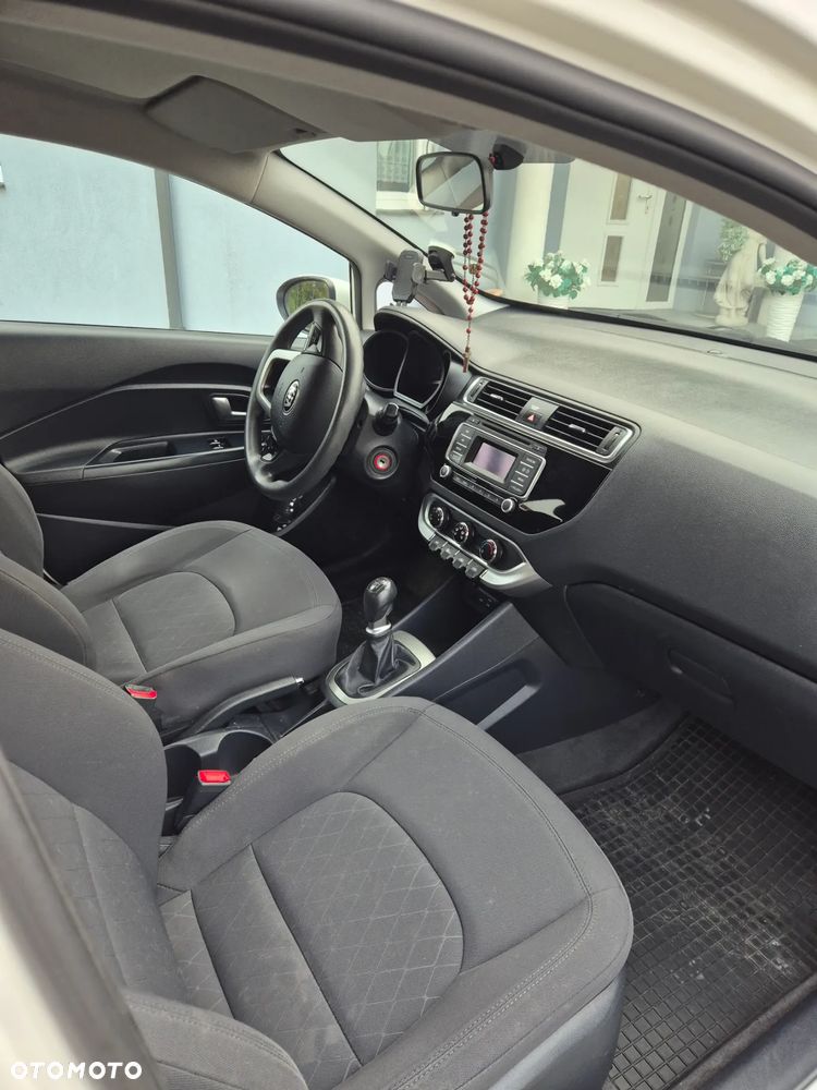 Kia Rio 1.4 M - 7