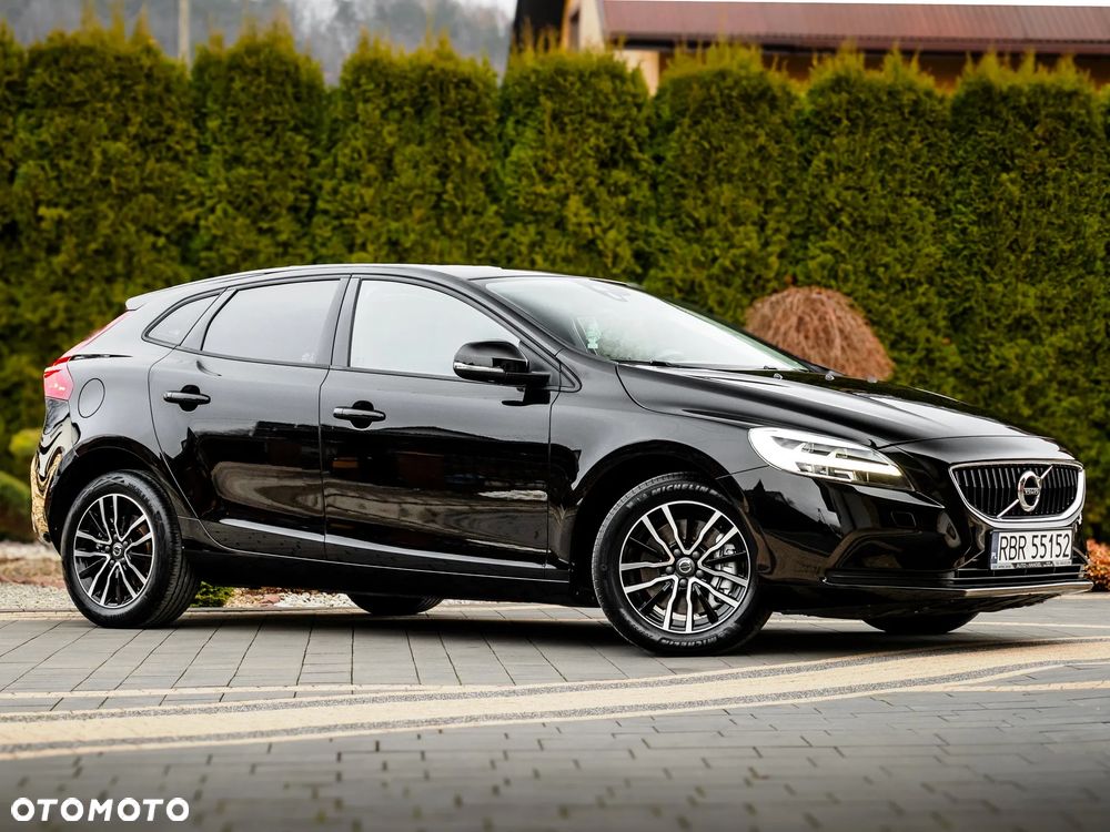 Volvo V40 D2 Drive-E R-Design Momentum - 11