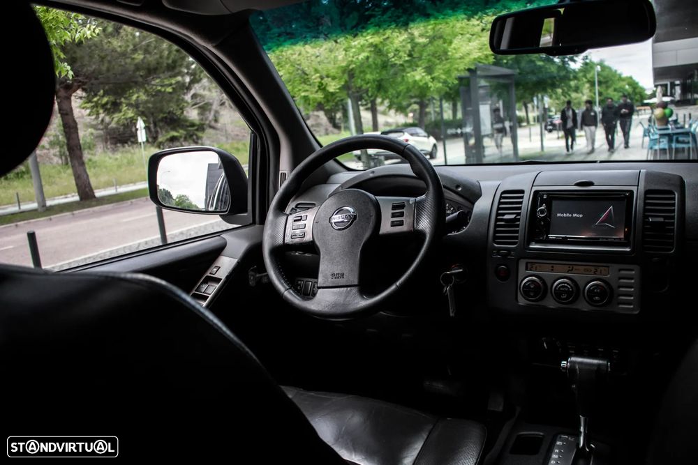 Nissan Navara 2.5 dCi CD SE AT 4WD - 26