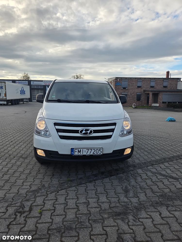 Hyundai H-1 Starex - 5