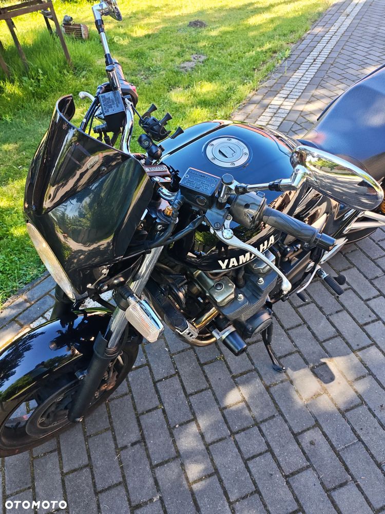 Yamaha XJR - 3