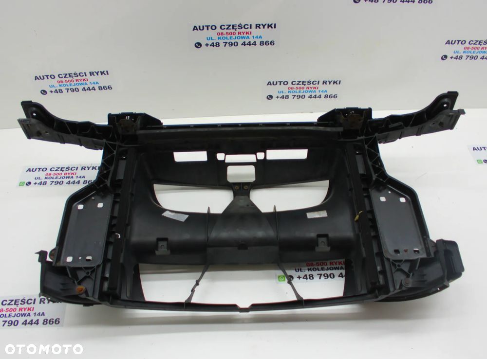 BMW 1 E87 2.0B Pas Przedni - 5