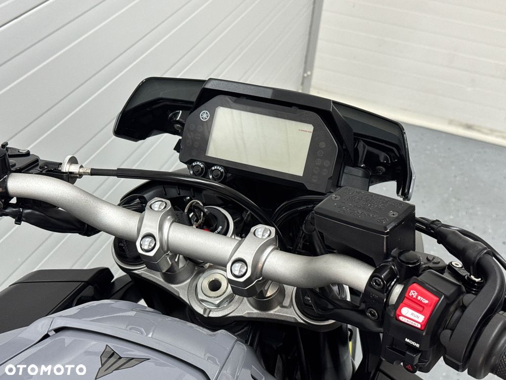 Yamaha MT - 19