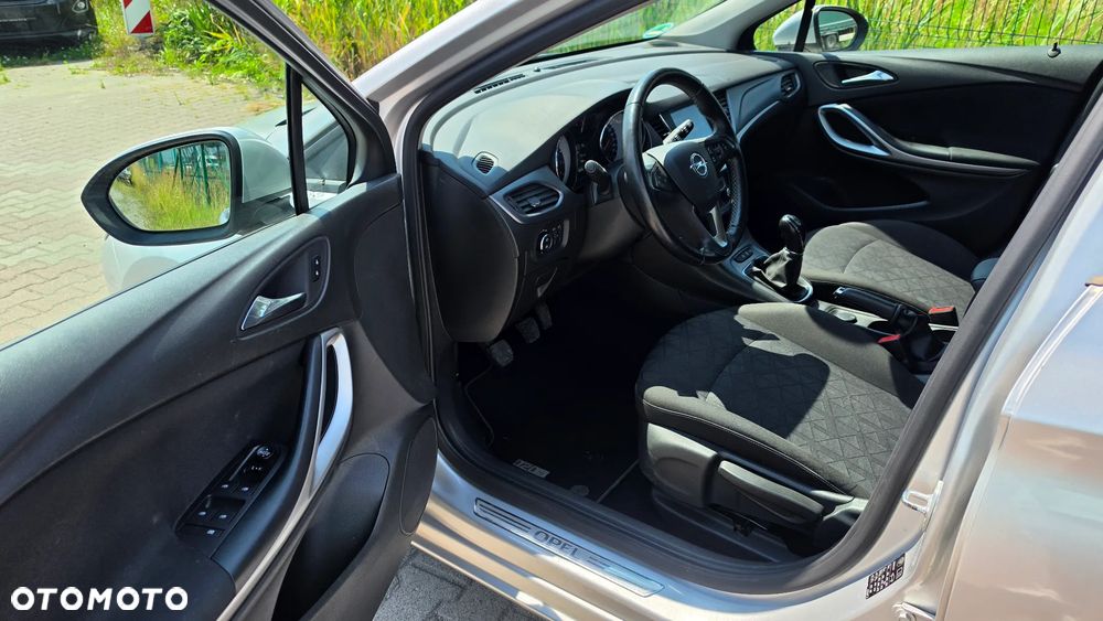 Opel Astra 1.4 Turbo Start/Stop 120 Jahre - 12