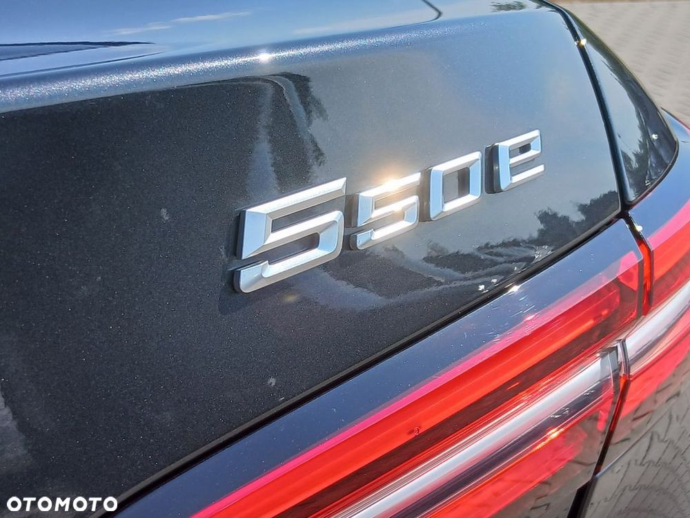 BMW Seria 5 550e xDrive PHEV - 12